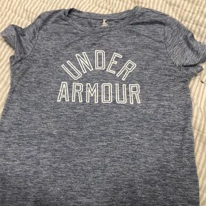womens underarmor drifit tshirt